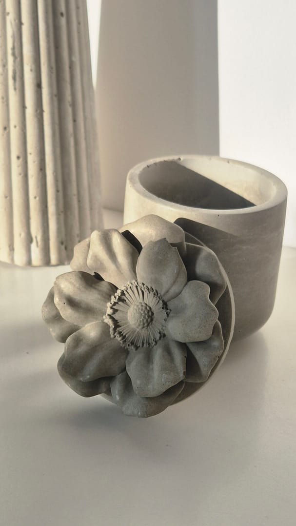 Szkatułka z motywem kwiatowym - obrazek 2